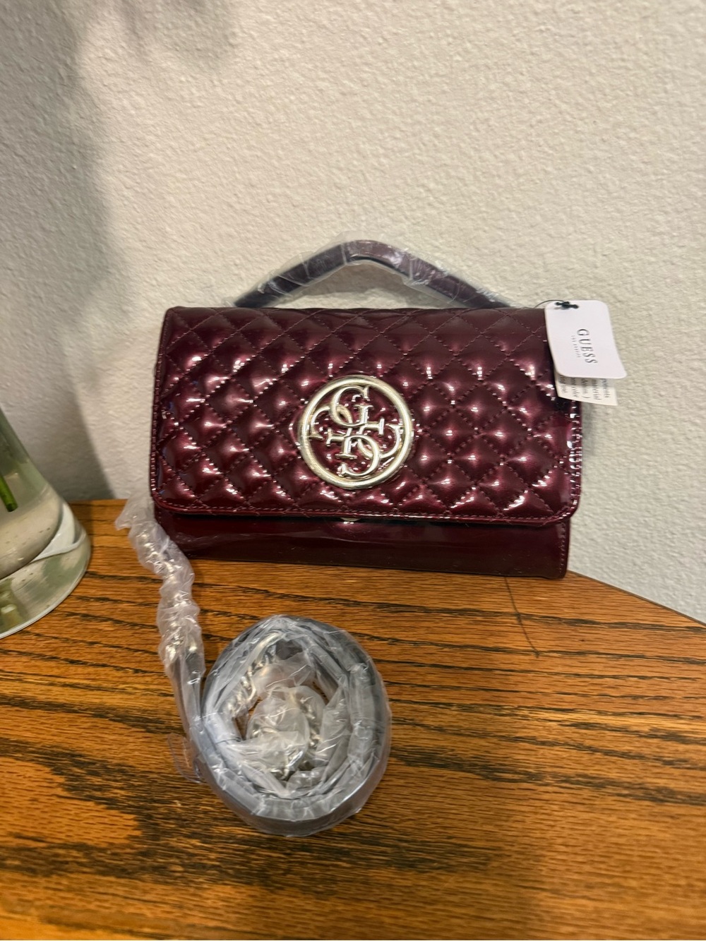 GUESS Quilted leather NWT deep read chain link purse